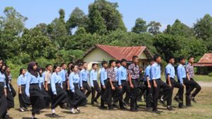 mbminvestigasi.com | Tanamkan Jiwa Nasionalisme Sejak Dini, Pos Kapar Satgas Pamtas Yonarmed 13/Nanggala Berikan Pembekalan Wasbang Interaktif di SMAN 1 Batang Lupar