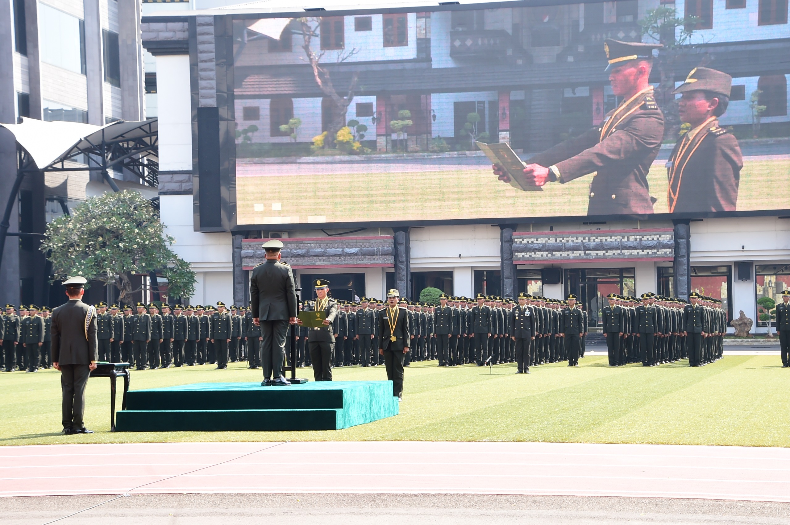 mbminvestigasi.com | Terima 429 Perwira Remaja Dikmapa PK, Wakasad Tekankan Penguatan SDM TNI AD Hadapi Tantangan Modern
