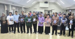 mbminvestigasi.com | Dari Modal Rp70 Ribu Hingga Jadi Referensi Akademik Dunia, Buku Muhammad Ja'far Hasibuan Diresmikan di UI mbminvestigasi.com | Dari Modal Rp70 Ribu Hingga Jadi Referensi Akademik Dunia, Buku Muhammad Ja'far Hasibuan Diresmikan di UI