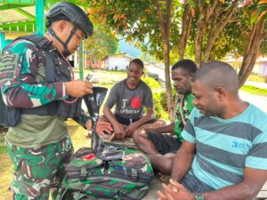 mbminvestigasi.com | Satgas Pamtas Kewilayahan RI-PNG Yonif 410 Alugoro Berikan Pelayanan Kesehatan di Ujung Timur Indonesia
