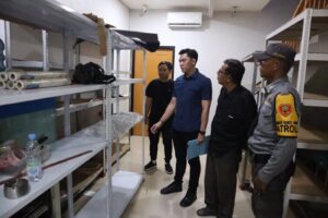 mbminvestigasi.com | Tindak Lanjuti Aduan Masyarakat, Satreskrim Polres Jakbar Pastikan Tak Ada Gudang Handphone Rekondisi Ilegal di ruko 1000
