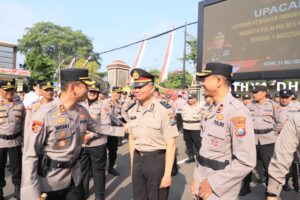 mbminvestigasi.com | Kapolres Kediri Kota: Kenaikan Pangkat Pengabdian Bukti Loyalitas dan Integritas Anggota mbminvestigasi.com | Kapolres Kediri Kota: Kenaikan Pangkat Pengabdian Bukti Loyalitas dan Integritas Anggota