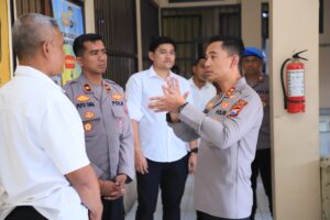 mbminvestigasi.com | Kapolres Kediri Kota Cek Rutan, Beri Motivasi Tahanan dan Tekankan SOP Penjagaan