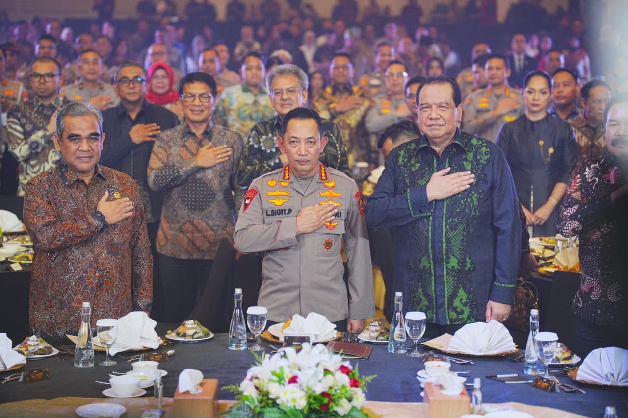 mbminvestigasi.com | Kapolri: Jaga Semangat Hoegeng, Lahirkan Hoegeng-Hoegeng Berikutnya mbminvestigasi.com | Kapolri: Jaga Semangat Hoegeng, Lahirkan Hoegeng-Hoegeng Berikutnya