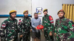 mbminvestigasi.com | Pendekatan Humanis Satgas Pamtas RI-Malaysia Yonarmed19/Bogani Berbuah Hasil, Warga Perbatasan Sukarela Serahkan 1 Kg Sisik Trenggiling