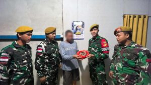 mbminvestigasi.com | Pendekatan Humanis Satgas Pamtas RI-Malaysia Yonarmed19/Bogani Berbuah Hasil, Warga Perbatasan Sukarela Serahkan 1 Kg Sisik Trenggiling