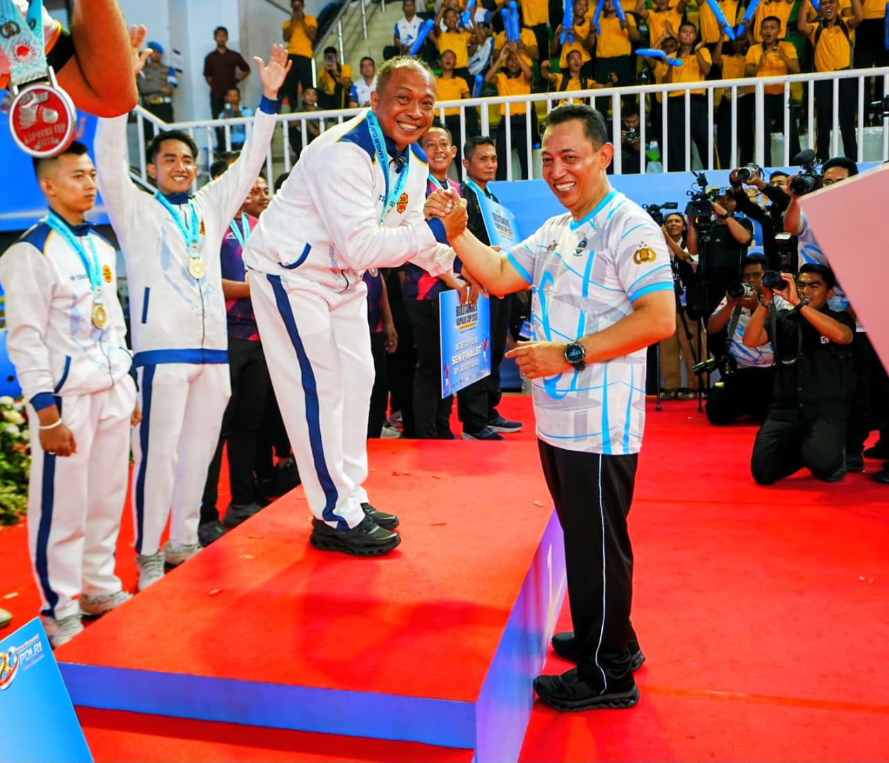 mbminvestigasi.com | Kapolri Resmi Tutup Kejuaraan Bulu Tangkis Kapolri Cup 2026, Tegaskan Komitmen Polri Dukung Prestasi Atlet Nasional mbminvestigasi.com | Kapolri Resmi Tutup Kejuaraan Bulu Tangkis Kapolri Cup 2026, Tegaskan Komitmen Polri Dukung Prestasi Atlet Nasional