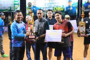 mbminvestigasi.com | Meriah dan Kondusif, Kapolres Kediri Kota Hadiri Puncak Wali Kota Kediri Cup 2026 mbminvestigasi.com | Meriah dan Kondusif, Kapolres Kediri Kota Hadiri Puncak Wali Kota Kediri Cup 2026