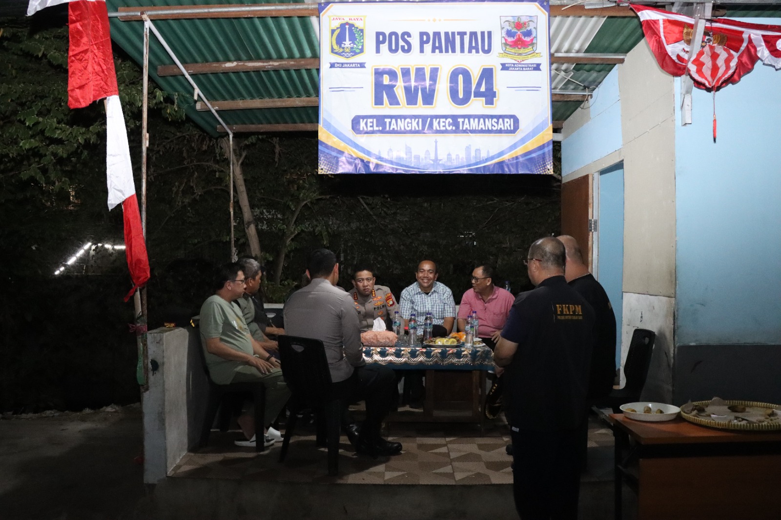 mbminvestigasi.com | Jaga Jakarta On The Spot, Kapolres Metro Jakarta Barat Kombes Pol Nasriadi Serap Aspirasi Warga Kelurahan Tangki mbminvestigasi.com | Jaga Jakarta On The Spot, Kapolres Metro Jakarta Barat Kombes Pol Nasriadi Serap Aspirasi Warga Kelurahan Tangki