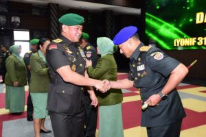 mbminvestigasi.com | Pimpin Sertijab dan Alih Kodal Tiga Yonif, Kasad Tekankan Penguatan Organisasi TNI AD
