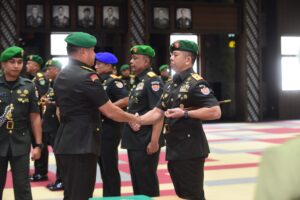 mbminvestigasi.com | Pimpin Sertijab dan Alih Kodal Tiga Yonif, Kasad Tekankan Penguatan Organisasi TNI AD