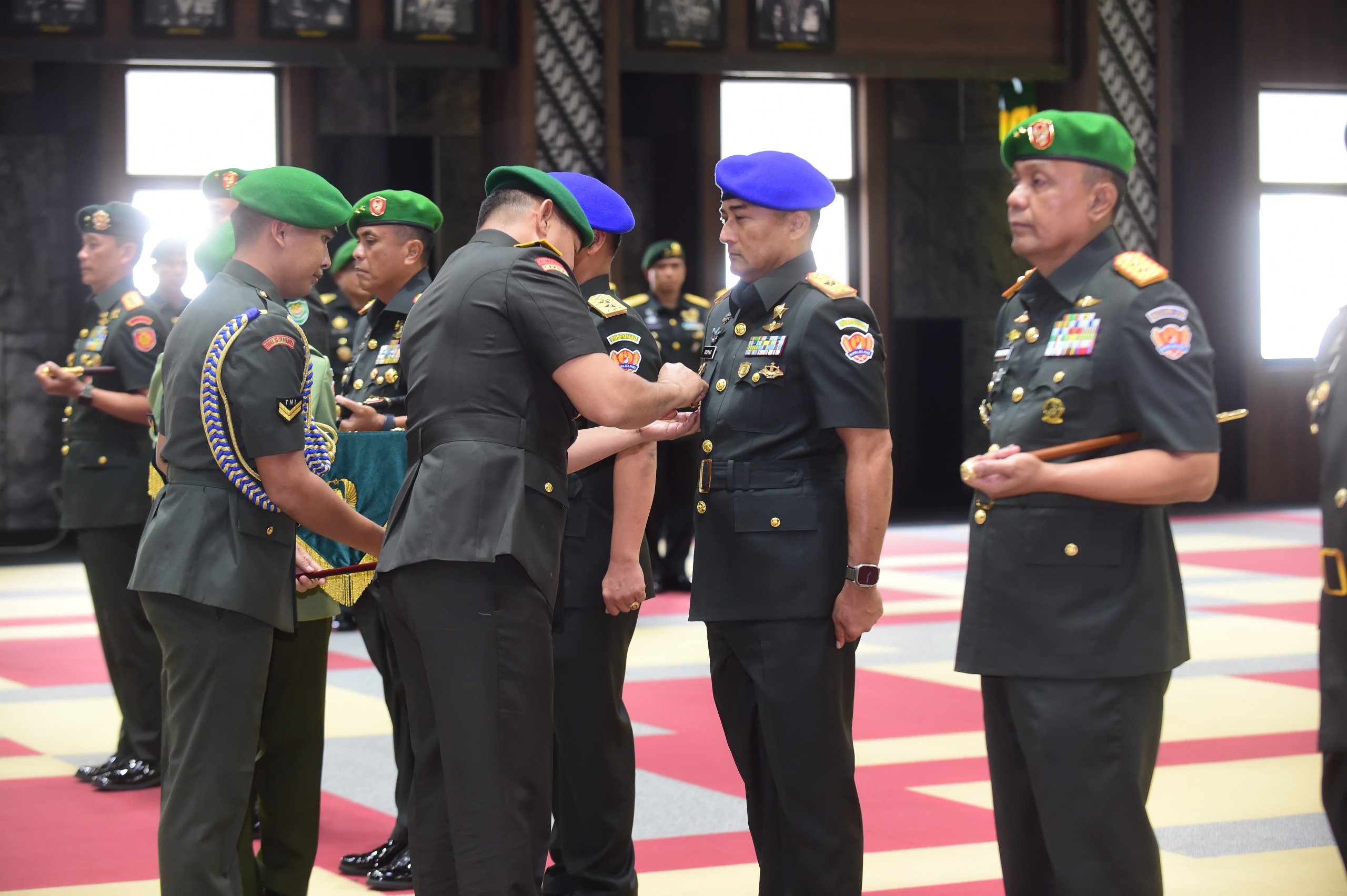 mbminvestigasi.com | Pimpin Sertijab dan Alih Kodal Tiga Yonif, Kasad Tekankan Penguatan Organisasi TNI AD mbminvestigasi.com | Pimpin Sertijab dan Alih Kodal Tiga Yonif, Kasad Tekankan Penguatan Organisasi TNI AD