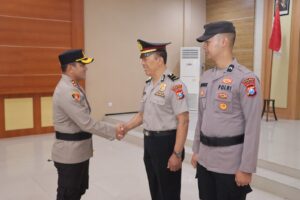 mbminvestigasi.com | Dedikasi Berbuah Penghargaan, Aiptu Mustari Resmi Sandang Pangkat Ipda mbminvestigasi.com | Dedikasi Berbuah Penghargaan, Aiptu Mustari Resmi Sandang Pangkat Ipda