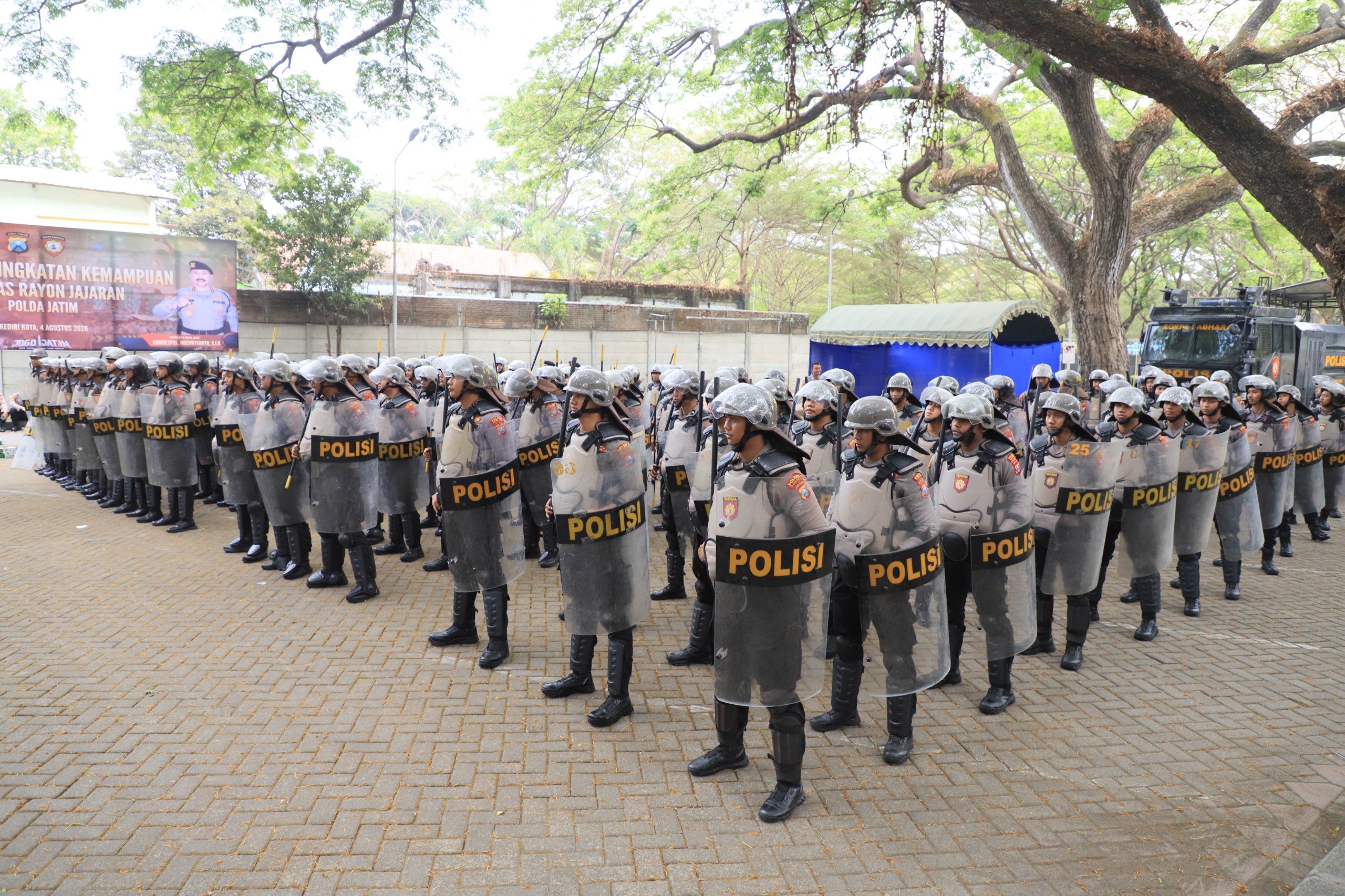 mbminvestigasi.com | Personel Dalmas Jajaran Polda Jatim Asah Kemampuan di Kediri, Tingkatkan Kesiapsiagaan Hadapi Gangguan Kamtibmas