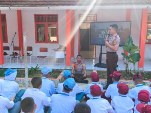 mbminvestigasi.com | Polri Kerahkan 372 Taruna Akpol Dampingi Siswa di 73 Sekolah Rakyat Bersama Taruna Akademi TNI