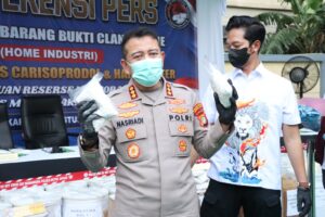 mbminvestigasi.com | Polres Metro Jakarta Barat Musnahkan Bahan Baku Narkotika 1,1 Ton Carisoprodol, Selamatkan 3,5 Juta Jiwa
