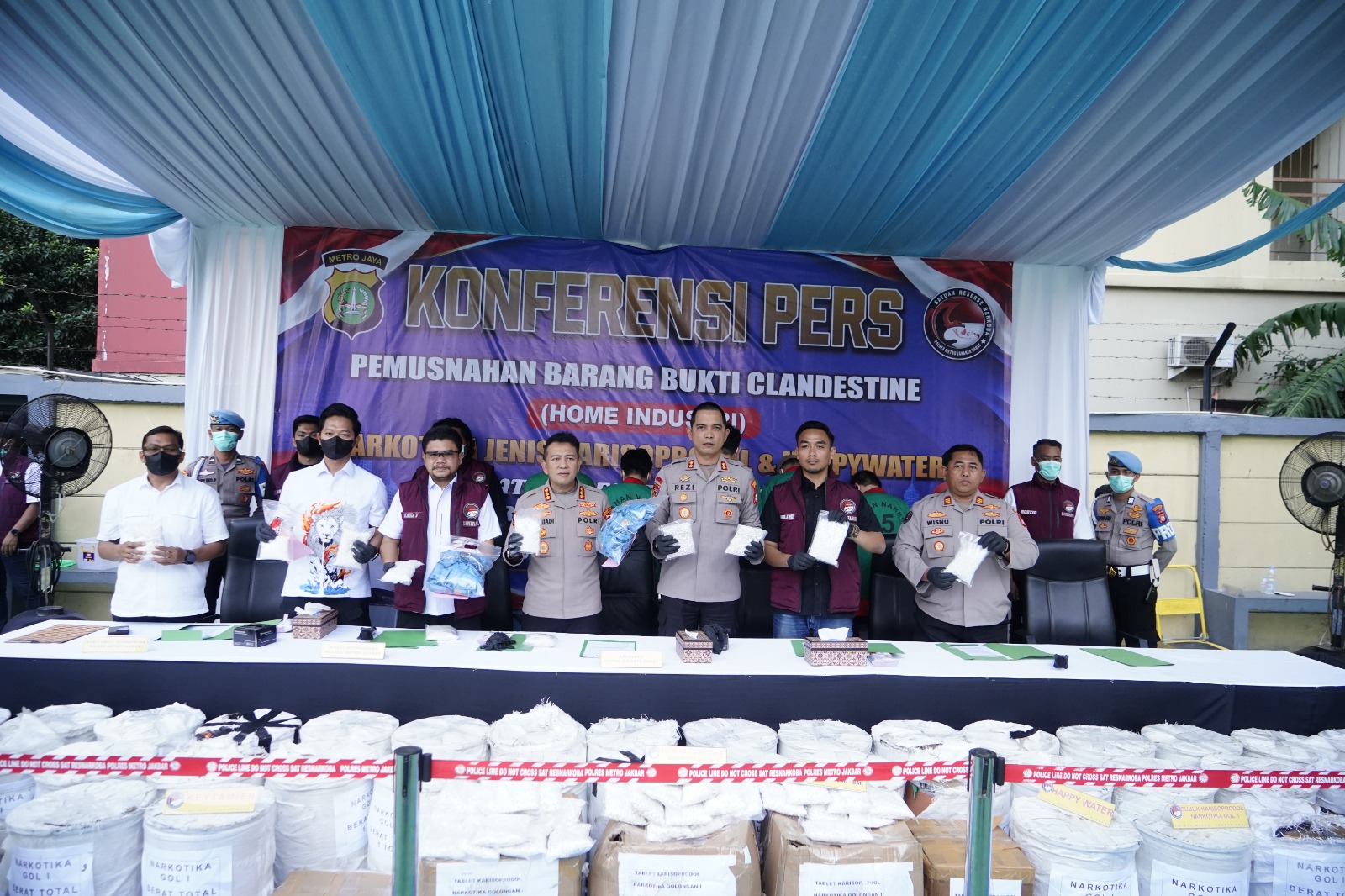 mbminvestigasi.com | Polres Metro Jakarta Barat Musnahkan Bahan Baku Narkotika 1,1 Ton Carisoprodol, Selamatkan 3,5 Juta Jiwa