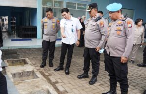 mbminvestigasi.com | Kapolresta Malang Kota Cek Dua SPPG Polri, Pastikan Standar Pemenuhan Gizi dan Pengelolaan Limbah Berjalan Optimal mbminvestigasi.com | Kapolresta Malang Kota Cek Dua SPPG Polri, Pastikan Standar Pemenuhan Gizi dan Pengelolaan Limbah Berjalan Optimal