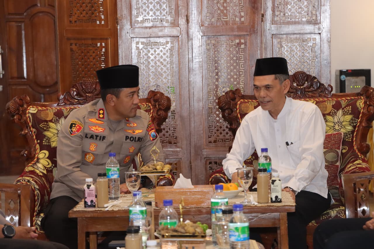 mbminvestigasi.com | Kapolres Kediri Rangkul Kekuatan Moral Masyarakat Lewat Silaturahmi