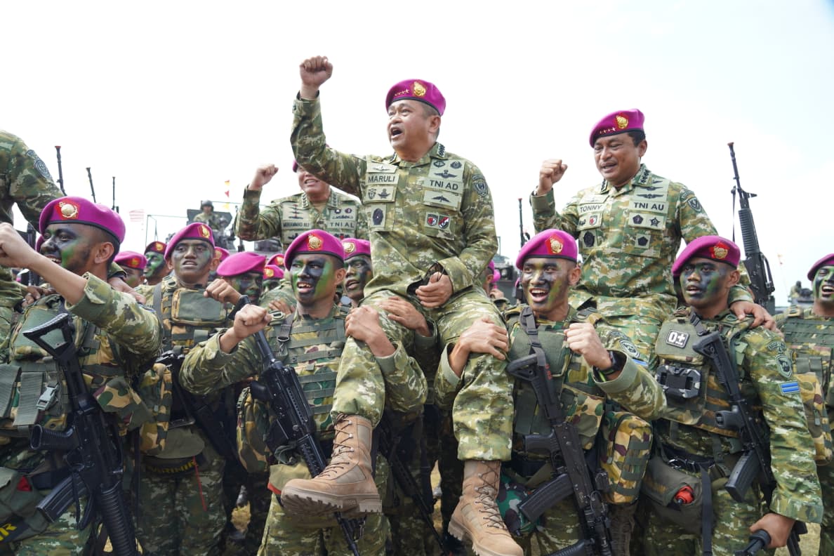 mbminvestigasi.com | Kasad Dikukuhkan sebagai Warga Kehormatan Korps Marinir TNI AL