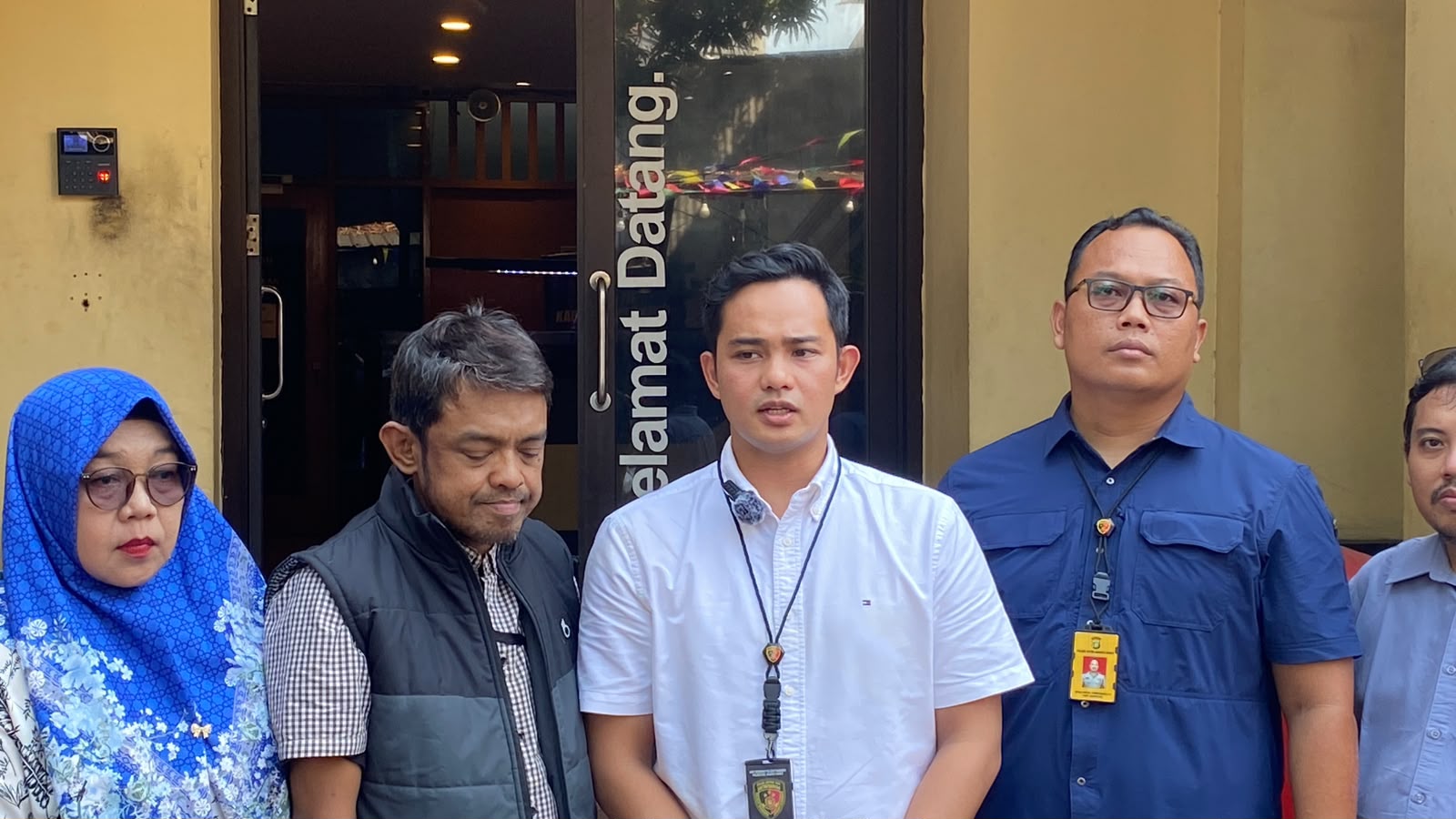 mbminvestigasi.com | Polsek Tambora Kembalikan Enam Sepeda Motor Hilang kepada Pemilik, Wujud Nyata Pelayanan Presisi Polri mbminvestigasi.com | Polsek Tambora Kembalikan Enam Sepeda Motor Hilang kepada Pemilik, Wujud Nyata Pelayanan Presisi Polri