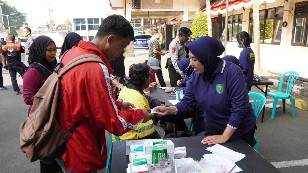 mbminvestigasi.com | Polresta Malang Kota Gelar Bakkes Ajak Warga Makan Bersama dan Periksa Kesehatan Gratis