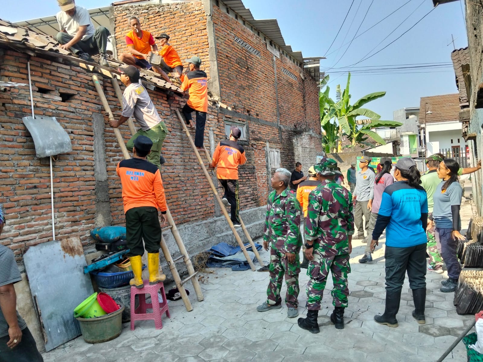 mbminvestigasi.com | Pegangan dan Sentuhan Tangan Membawa Asa, TMMD Sengkuyung Tahap III TA. 2026 Wujudkan Hunian Yang Nyaman