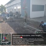 mbminvestigasi.com | KDKMP Jembungan Terus Dikebut, Pengecoran Lantai Masuk Tahap Pengecoran Lantai.