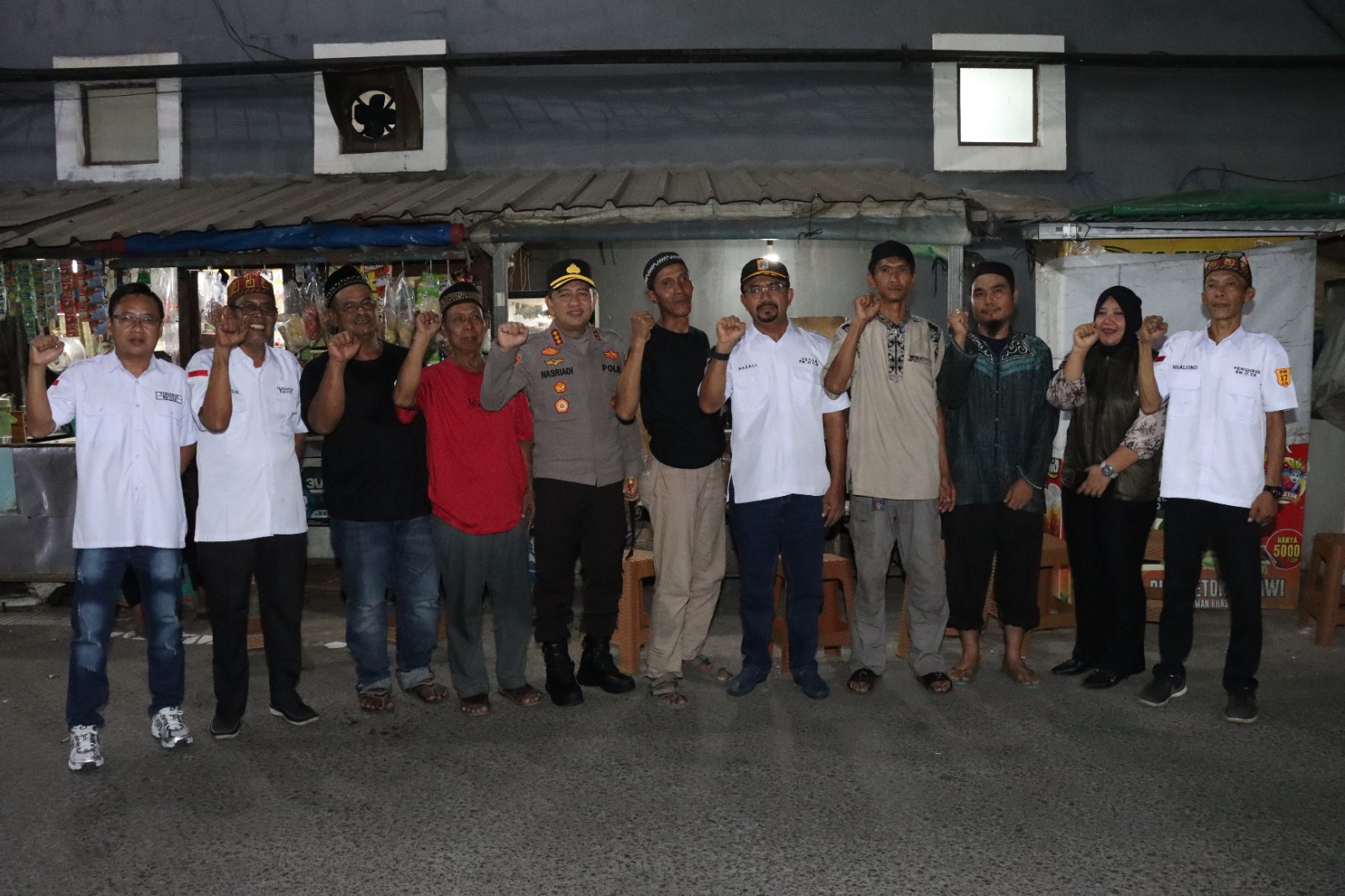 Mbminvestigasi.com | Jaga Jakarta On The Spot, Kapolres Jakbar Sapa Warga Cengkareng dan Serap Aspirasi Kamtibmas Mbminvestigasi.com | Jaga Jakarta On The Spot, Kapolres Jakbar Sapa Warga Cengkareng dan Serap Aspirasi Kamtibmas
