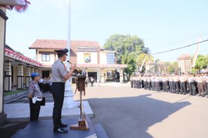 Mbminvestigasi.com | Apel Pagi, Kapolres Kediri Kota Beri Penekanan Keras: Disiplin, Integritas dan Kesiapsiagaan.