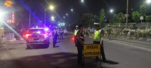 Mbminvestigasi.com | Cegah Kejahatan Jalanan, Polres Jakbar Gelar Razia dan Patroli Skala Sedang hingga Dini Hari