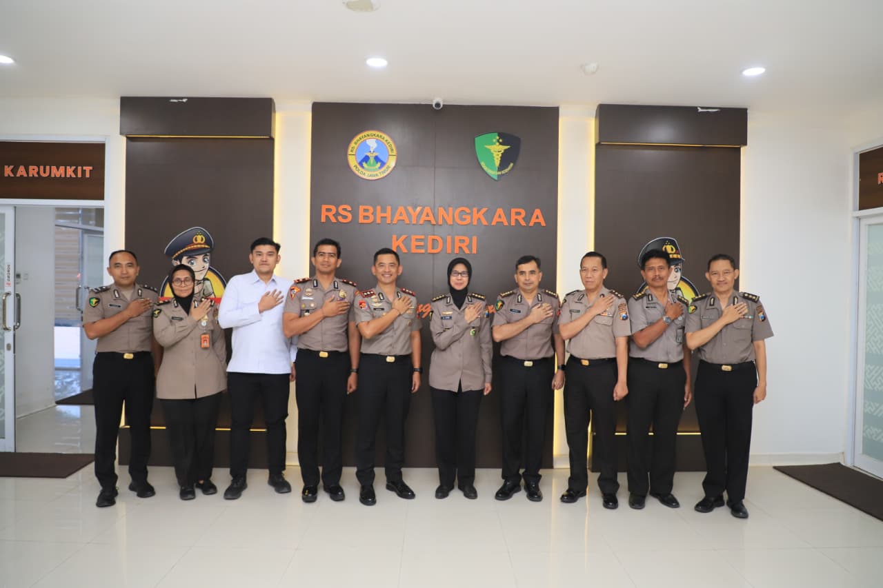 Mbminvestigasi.com | Kapolres Kediri Kota Perkuat Sinergi dengan RS Bhayangkara, Dukung Pelayanan Kesehatan Prima bagi Anggota dan Masyarakat Mbminvestigasi.com | Kapolres Kediri Kota Perkuat Sinergi dengan RS Bhayangkara, Dukung Pelayanan Kesehatan Prima bagi Anggota dan Masyarakat