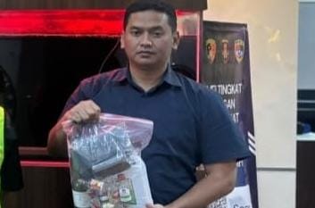 Mbminvestigasi.com | Polrestabes Surabaya Bongkar Pembuatan Tembakau Sintetis di Sidoarjo Satu Tersangka Diamankan Mbminvestigasi.com | Polrestabes Surabaya Bongkar Pembuatan Tembakau Sintetis di Sidoarjo Satu Tersangka Diamankan