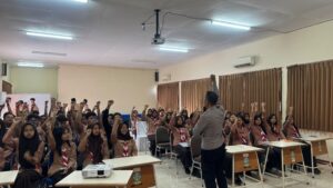 Mbminvestigasi.com | Kenali Teknologi, Bijak Menggunakan AI, Polres Kediri Kota Sosialisasikan Paham AI kepada Pelajar SMAN 1 Kediri