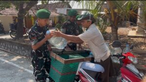 Mbminvestigasi.com | Sinergi Yonif TP 449/SH,PMI Sukoharjo, BPBD Sukoharjo dan Puskesmas Sukoharjo Atasi Kekeringan Di Kecamatan Tawangsari