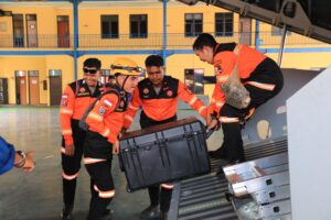 Mbminvestigasi.com | Polri Kembali Kirim Tim SAR dan Bantuan Logistik untuk Percepat Penanganan Gempa NTT