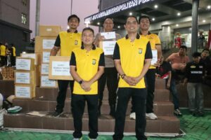 Mbminvestigasi.com | Semarak Gema Merdeka 81, Kapolres Jakbar Ajak Personel Jaga Kekompakan Lewat Lomba Tradisional