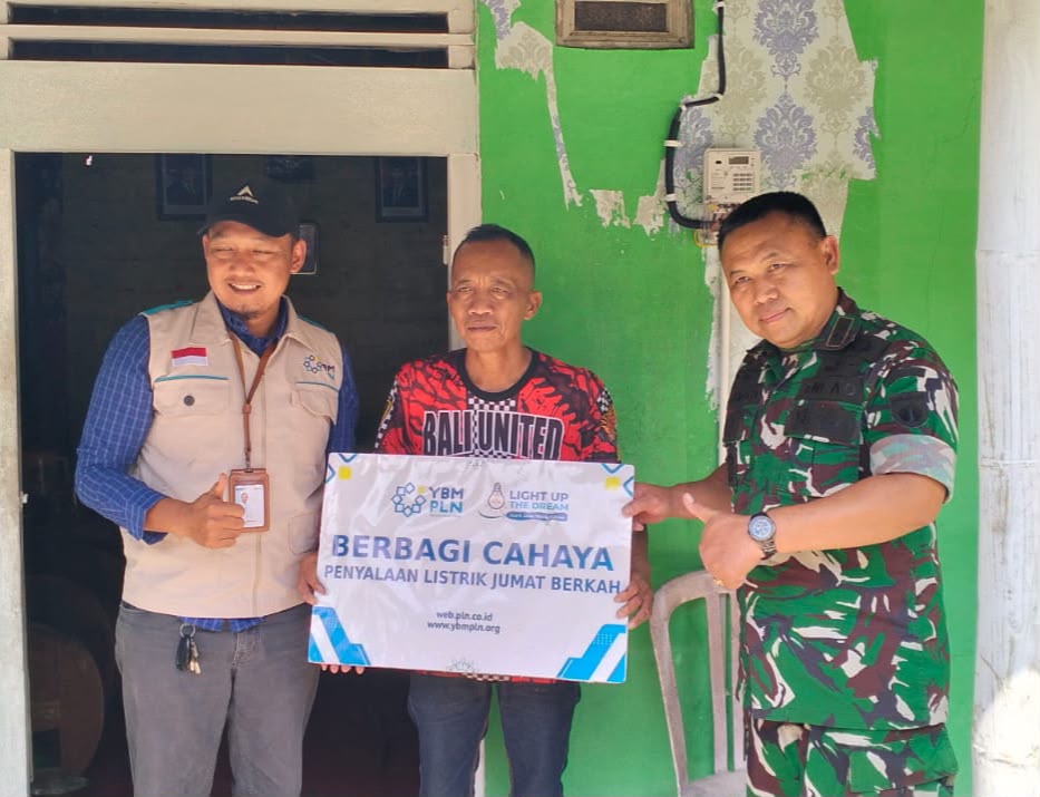 Mbminvestigasi.com | Danramil 12/Eromoko Berikan Pelayanan Pemasangan Listrik Gratis Bersubsidi kepada Warga Kurang Mampu