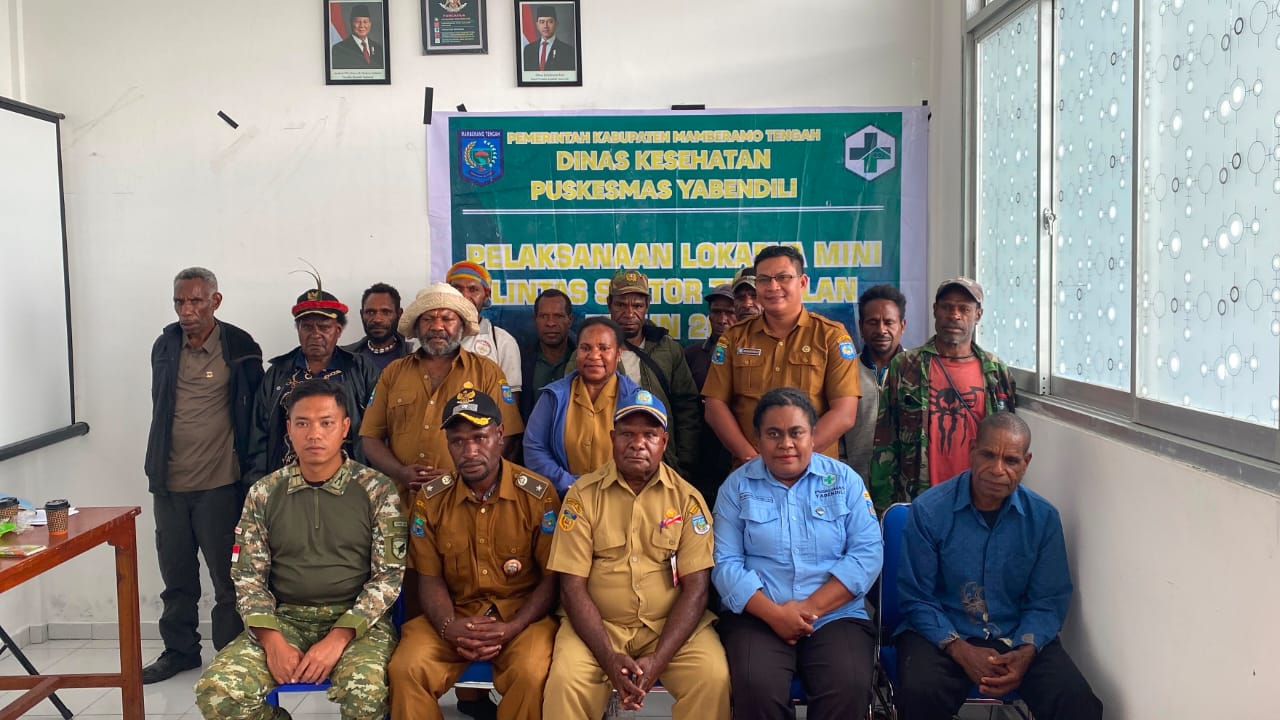 Mbminvestigasi.com | Wujudkan Kemanunggalan TNI-Rakyat, Satgas Pamtas RI-PNG Kewilayahan Yonif 645/Gty Laksanakan Anjangsana Penuhi Undangan Puskesmas