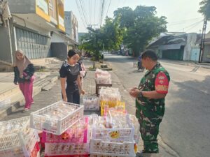 Mbminvestigasi.com | Dukung Usaha UMKM Warga Binaan, Serka Rochani Sambangi Pelaku UMKM Pedagang Roti