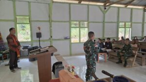 Mbminvestigasi.com | Pererat Silaturahmi dan Toleransi, Pos Enteli Satgas Yonarmed 13/Nanggala Salurkan Alkitab dan Buku Doa ke Gereja Persekutuan Sidang Kristus Nafiri Kasih