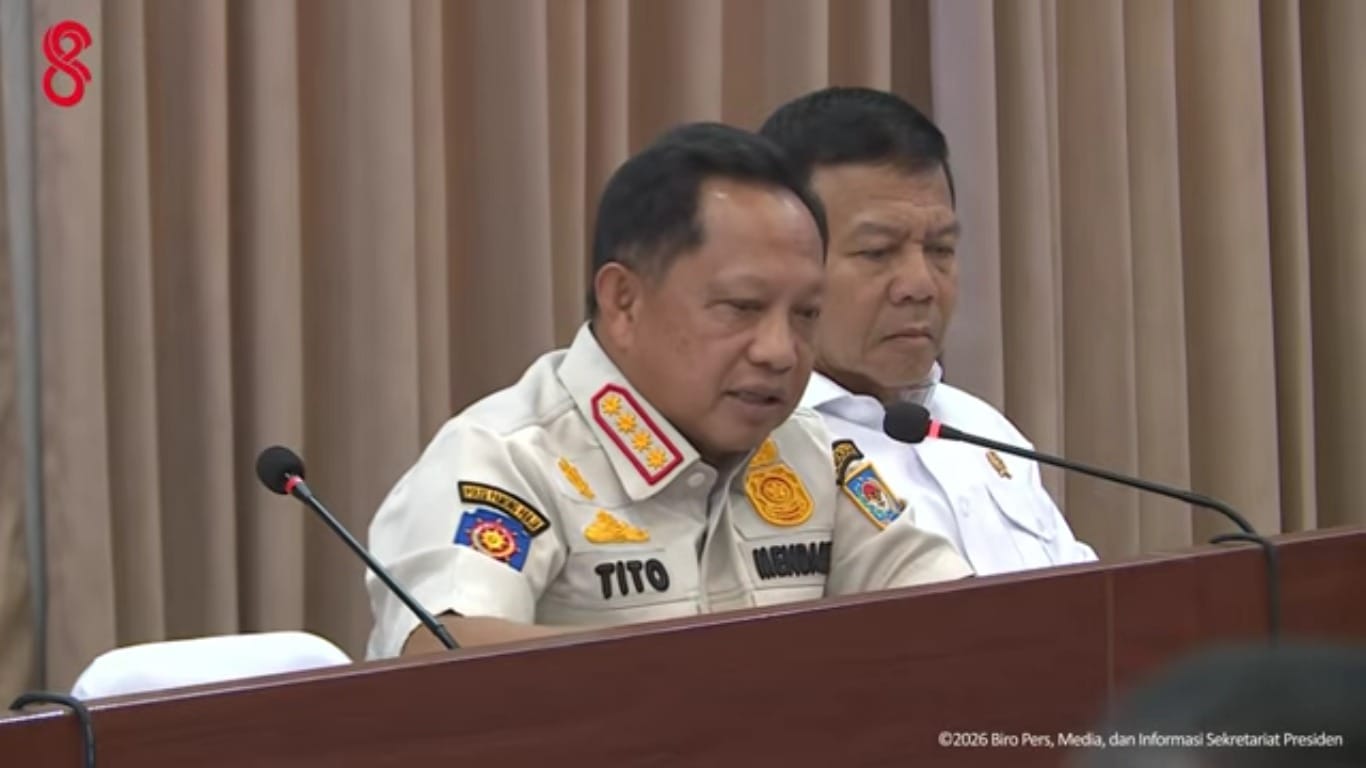 Mbminvestigasi.com | Rapat Bersama Presiden Prabowo, Mendagri Tito Dorong Pencegahan Karhutla di Riau Terus Diperkuat