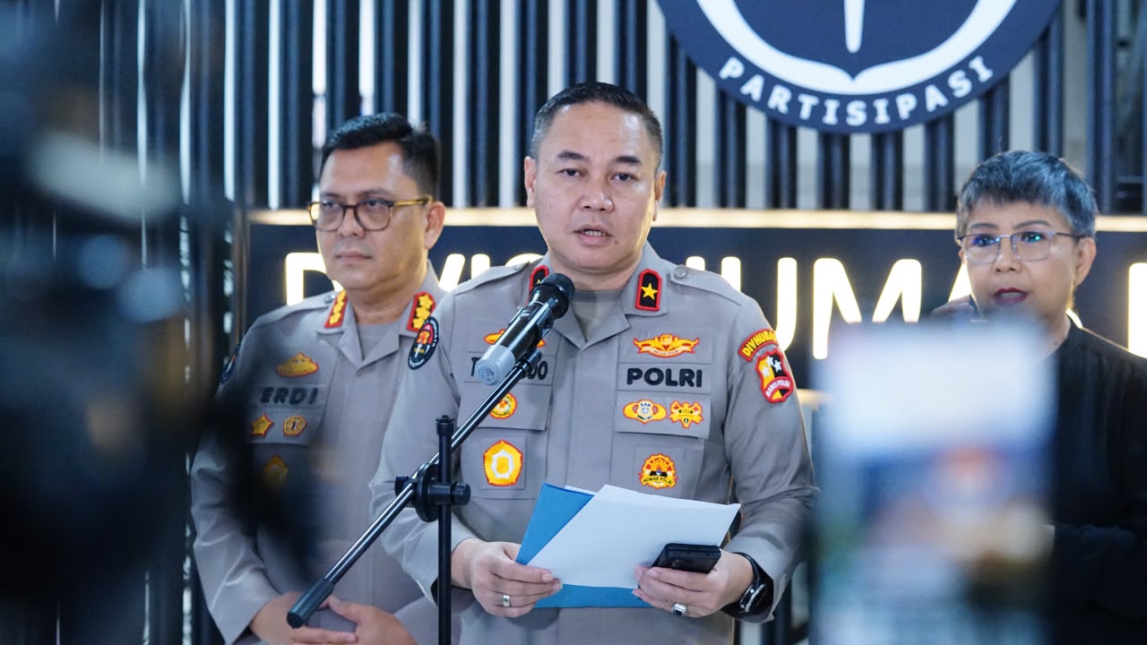 Mbminvestigasi.com | Polri Kirim Bantuan Logistik dan Oksigen untuk Dukung Penanganan Karhutla di Sejumlah Wilayah