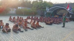 Mbminvestigasi.com | Geger! 120 Siswa MI Miftahul Falah Digembleng PBB dan Wawasan Kebangsaan Oleh Koramil 21 Bulukerto
