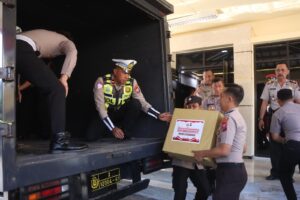Mbminvestigasi.com | Polri Peduli : Polres Situbondo Kirim Bantuan Kemanusiaan untuk Korban Gempa NTT