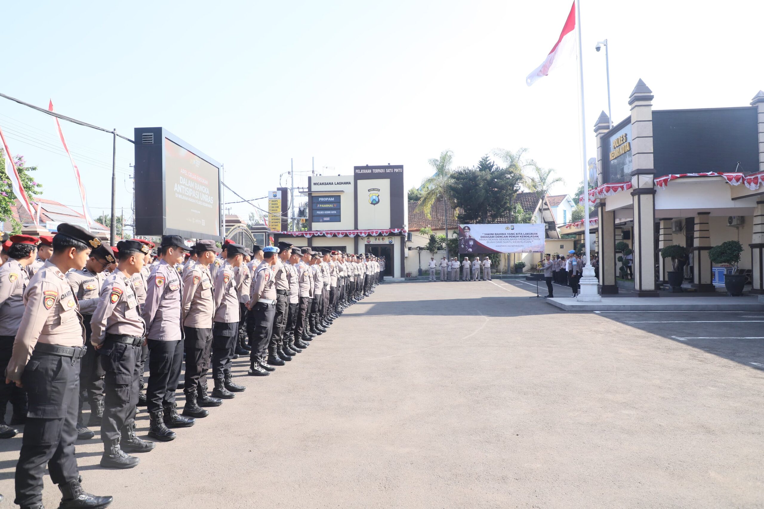Mbminvestigasi.com | Antisipasi Gangguan Kamtibmas, Polres Kediri Kota Siagakan Personel Hadapi Situasi Kontinjensi