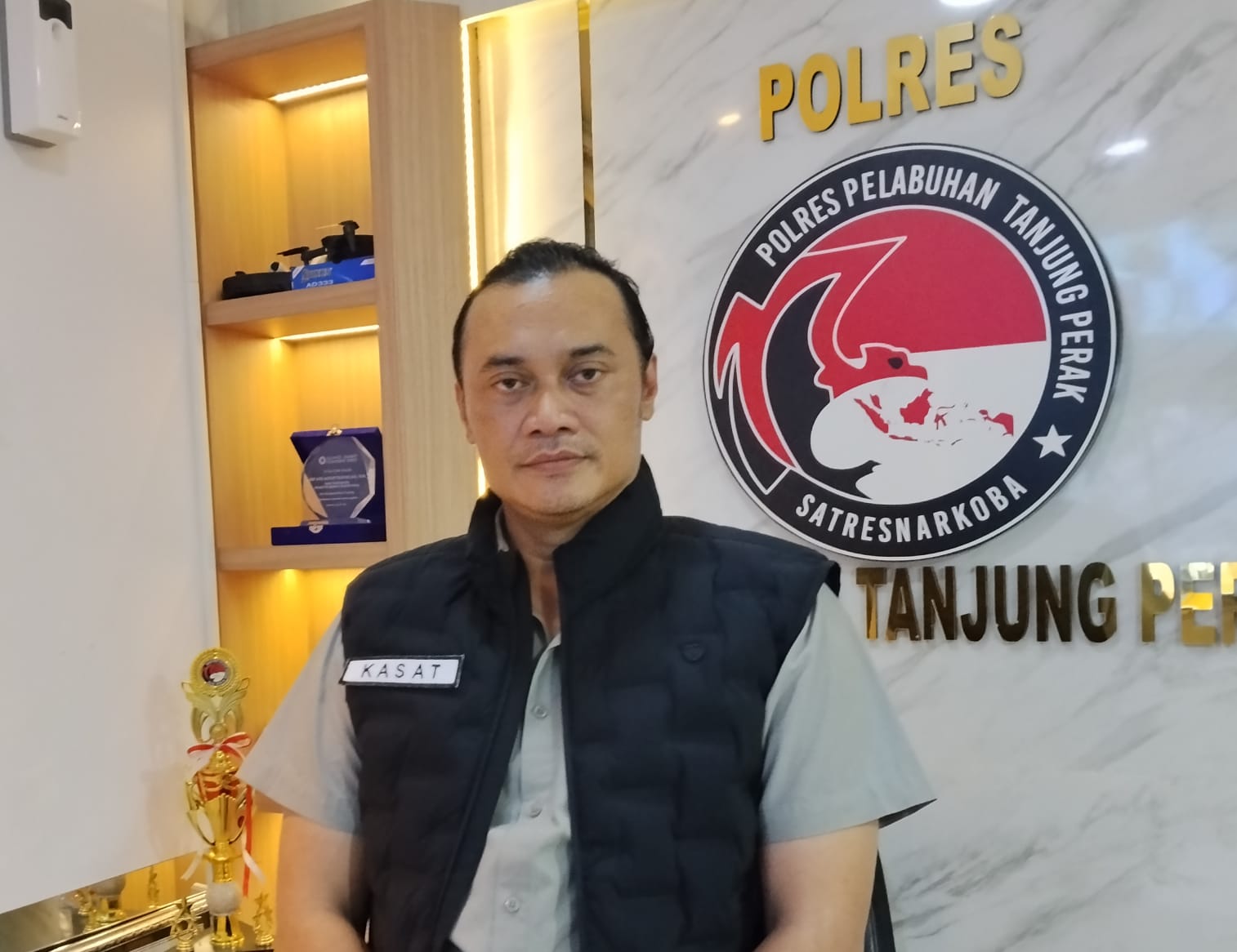 Mbminvestigasi.com | Polres Pelabuhan Tanjung Perak Ungkap Peredaran Ganja di Medos, Tersangka Pengedar Diamankan Mbminvestigasi.com | Polres Pelabuhan Tanjung Perak Ungkap Peredaran Ganja di Medos, Tersangka Pengedar Diamankan