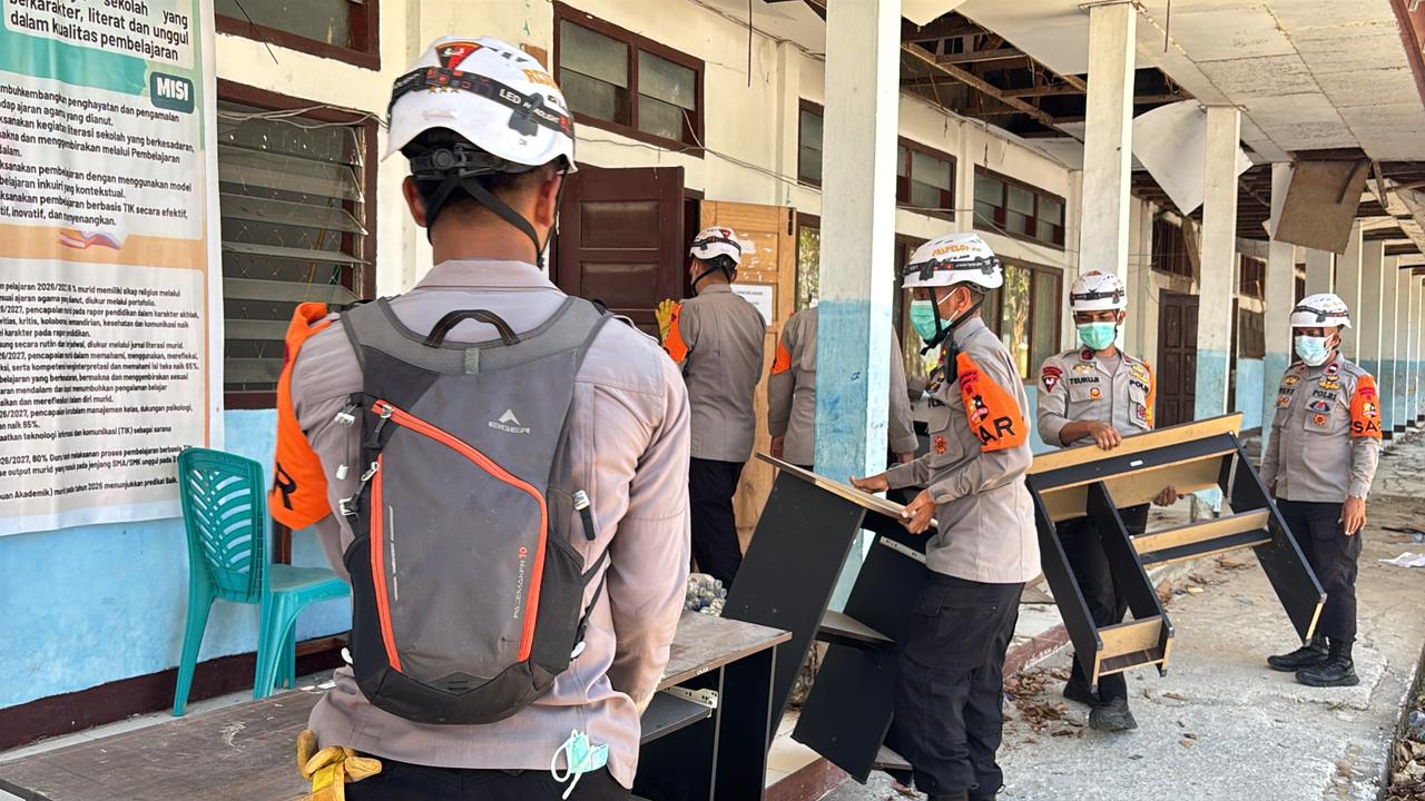 Mbminvestigasi.com | Brimob Hadir di Tengah Pemulihan, Bantu Fasilitas Ibadah dan Pendidikan Pascagempa