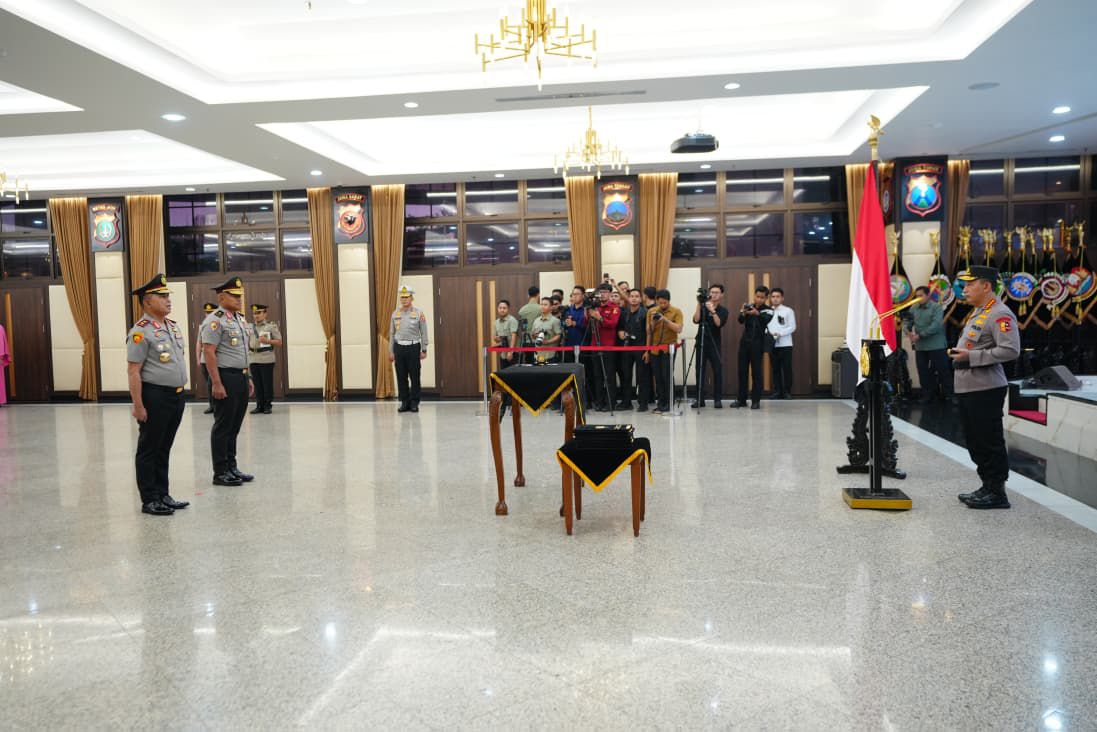 Mbminvestigasi.com | Kapolri Pimpin Upacara Serah Terima Jabatan Sejumlah Pejabat Polri Mbminvestigasi.com | Kapolri Pimpin Upacara Serah Terima Jabatan Sejumlah Pejabat Polri