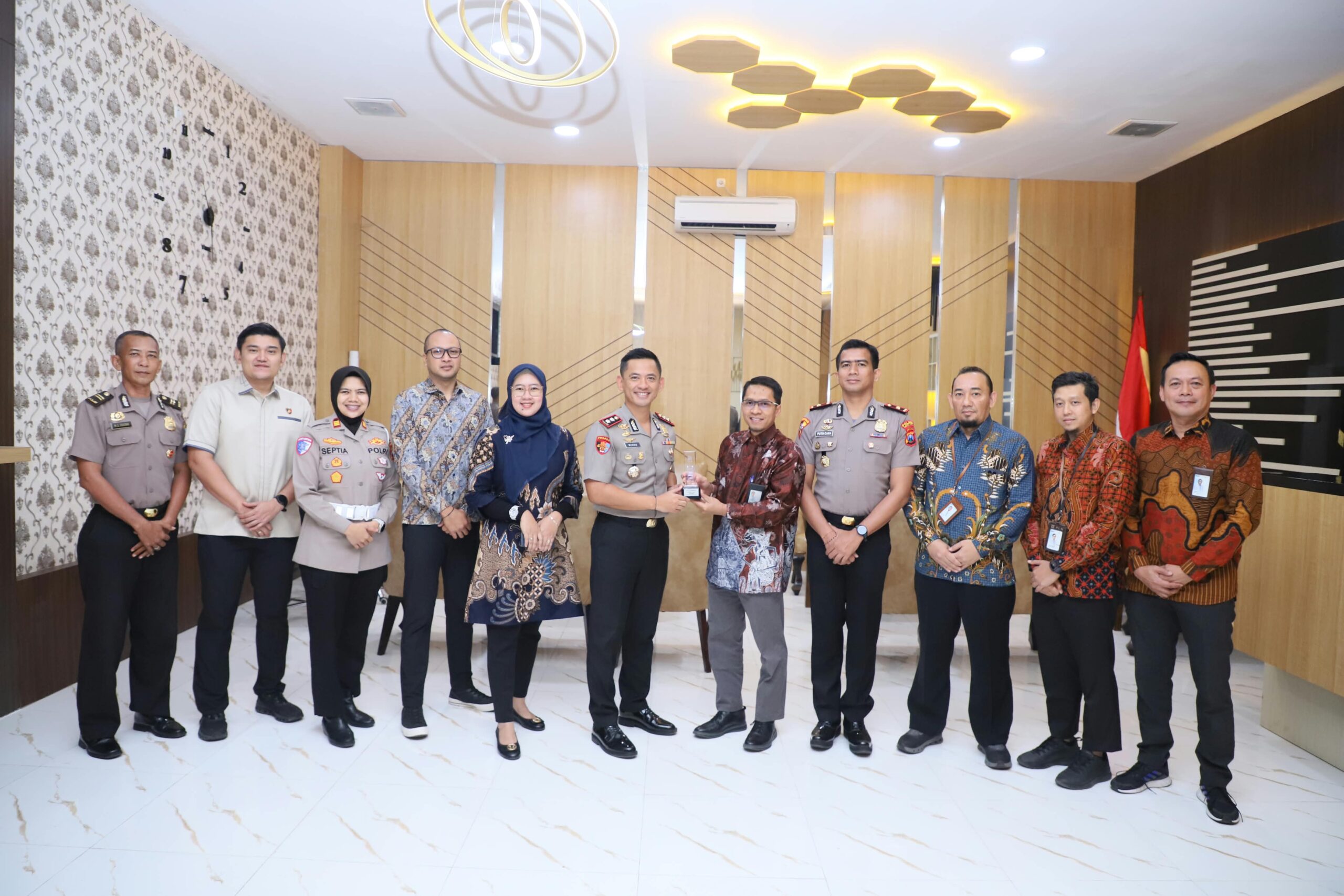 Mbminvestigasi.com | Jalin Kolaborasi, PLN UP3 Kediri dan Polres Kediri Kota Komitmen Dukung Pelayanan Masyarakat